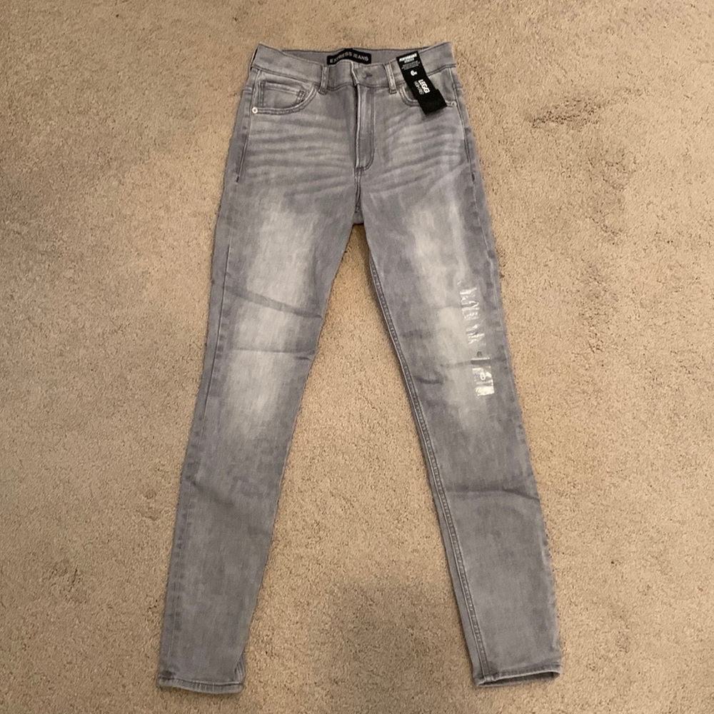 NWT Express high rise legging jeans, size 6, gray wash